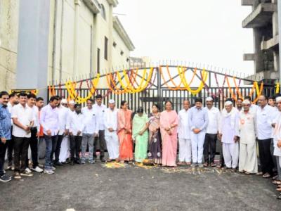 APMC  पाथर्डी गेट नं. २ चे उद्घाटन करताना आ.मोनिकाताई राजळे